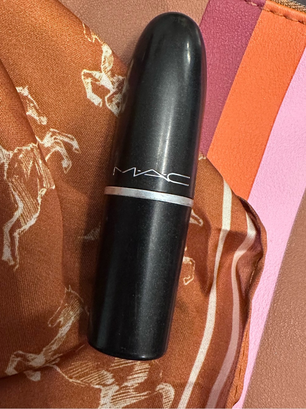 MAC Cosmetics Velvet Teddy Matte Lipstick